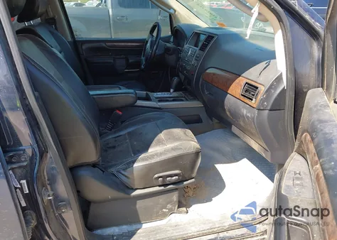 2010 Nissan Armada Platinum z USA, uszkodzony, nr VIN 5N1BA0NDXAN617942